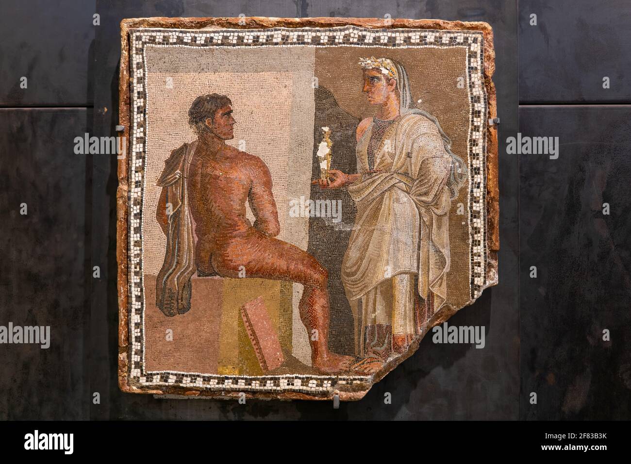 Antiguo mosaico teselado con Orestes e Ifigenia (segundo, tercer siglo d.C.) en los Museos Capitolinos (Musei Capitolini) en Roma, Italia Foto de stock
