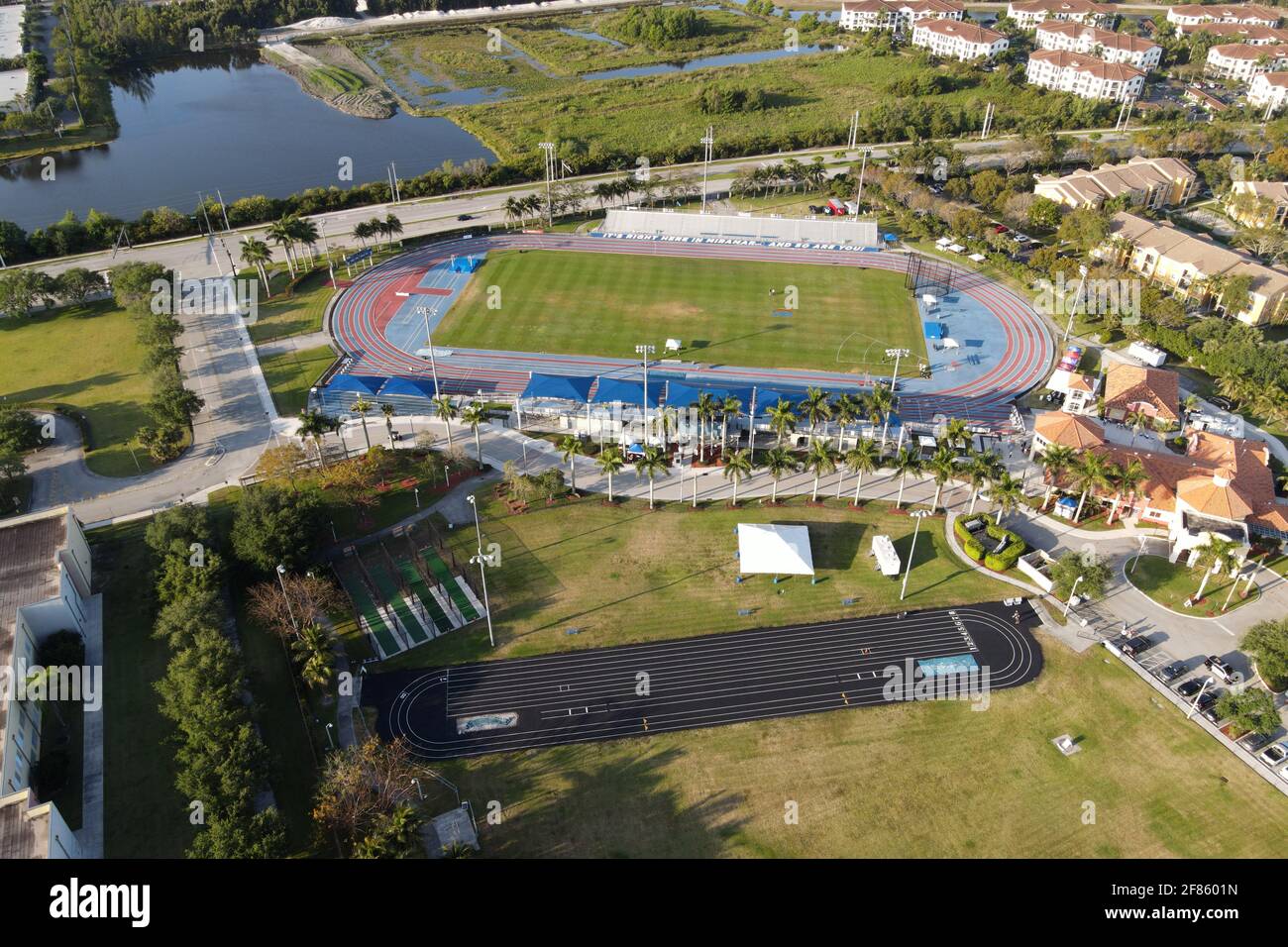 Vista aérea del estadio de atletismo del complejo deportivo Ansin, sábado 10 de abril de 2021, en Miramar, Florida Foto de stock