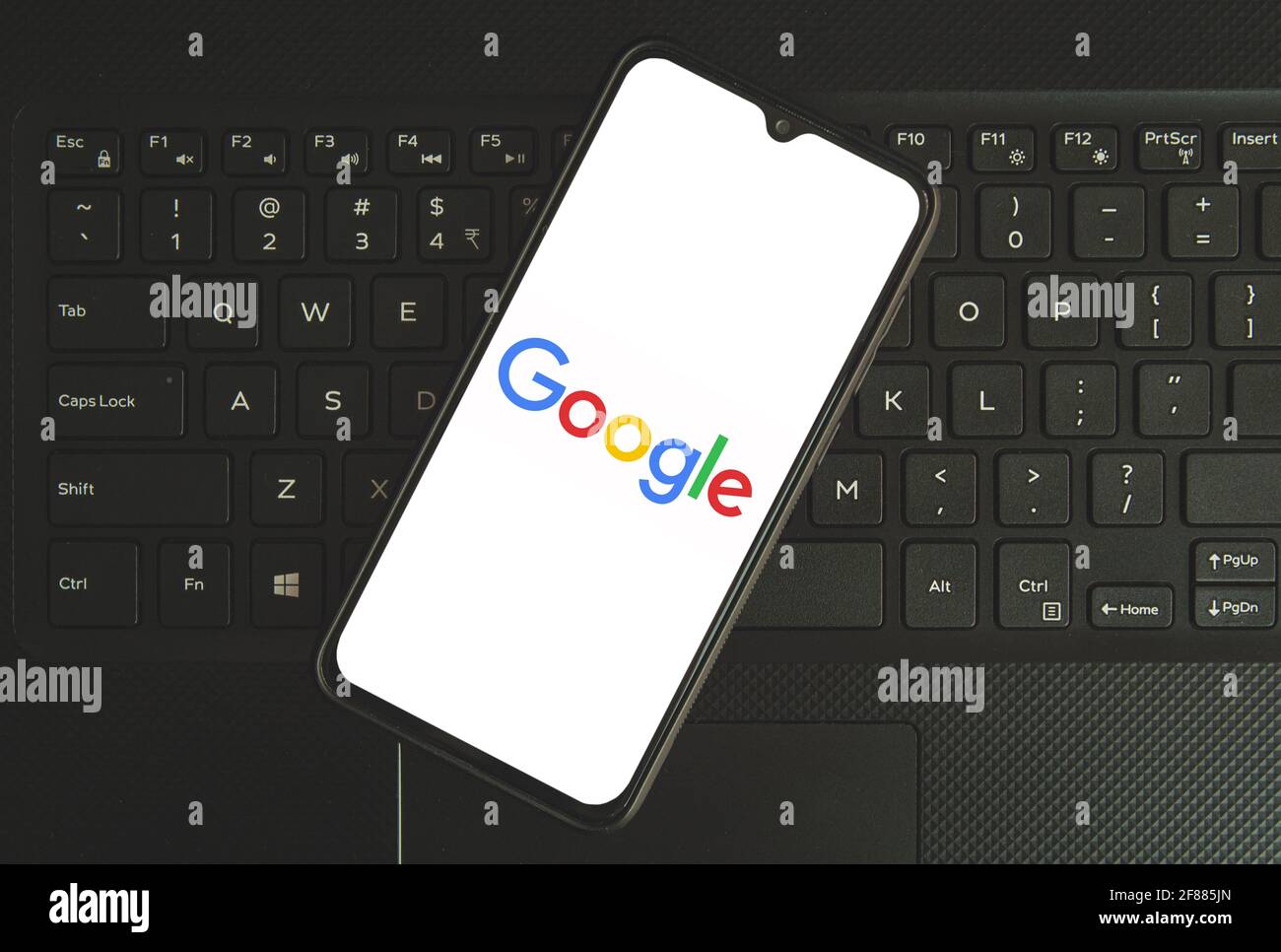 Google es una empresa de tecnología especializada en servicios y productos  relacionados con Internet, que incluyen tecnologías de publicidad en línea,  una búsqueda de engens Fotografía de stock - Alamy