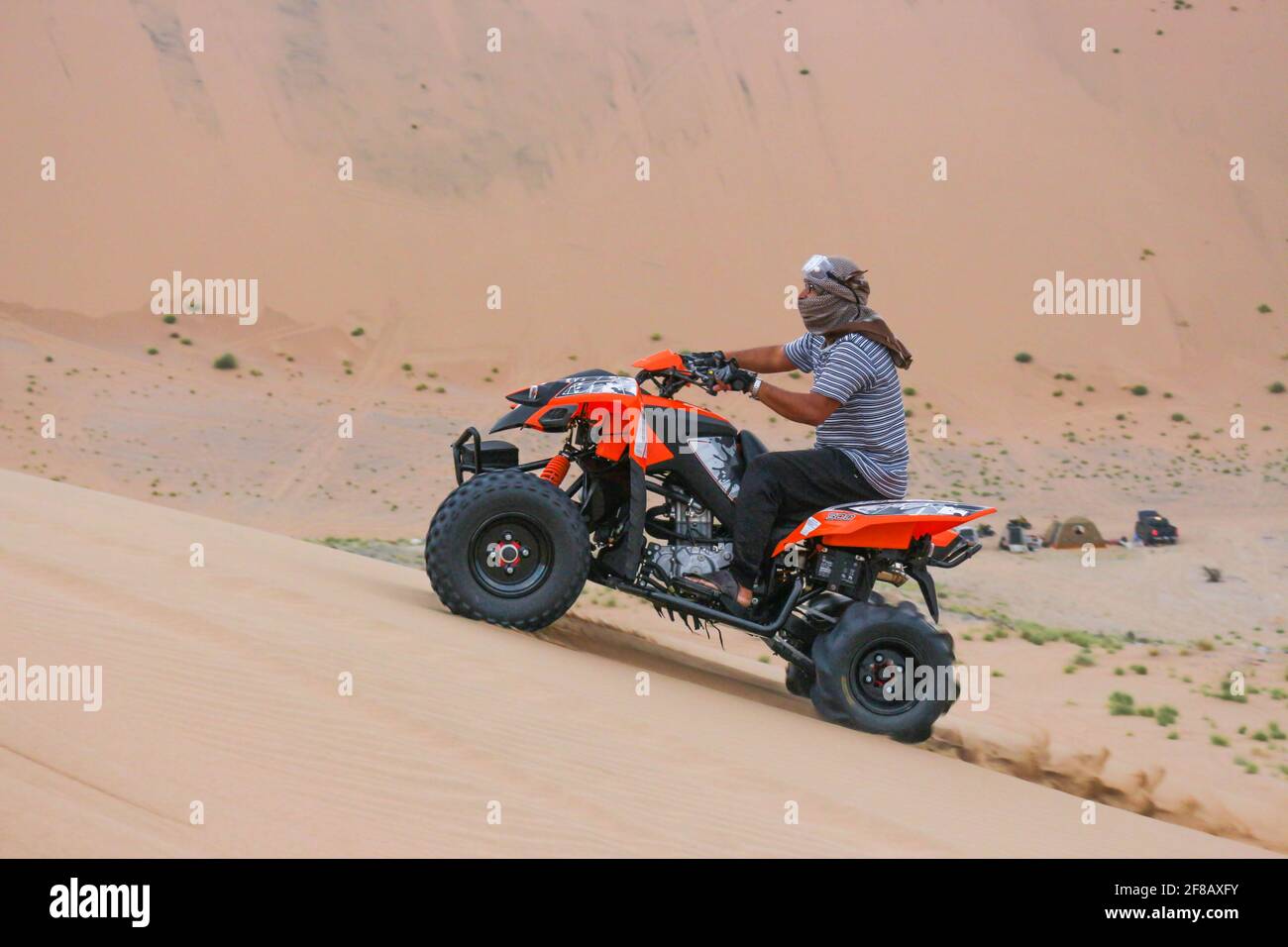 quad en el desierto Foto de stock