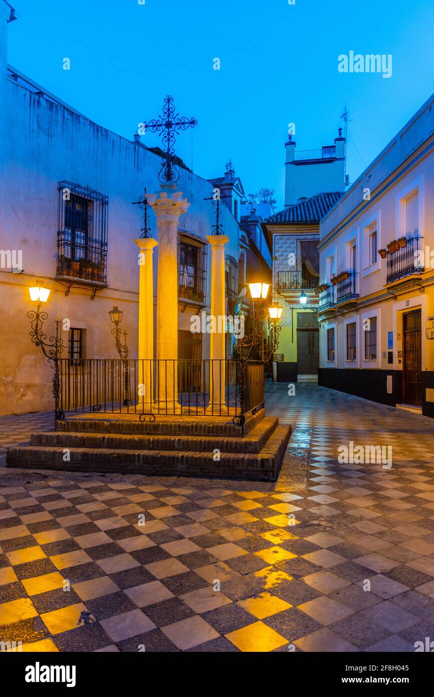 Plaza de las cruces en el casco antiguo de Sevilla, España Fotografía de  stock - Alamy