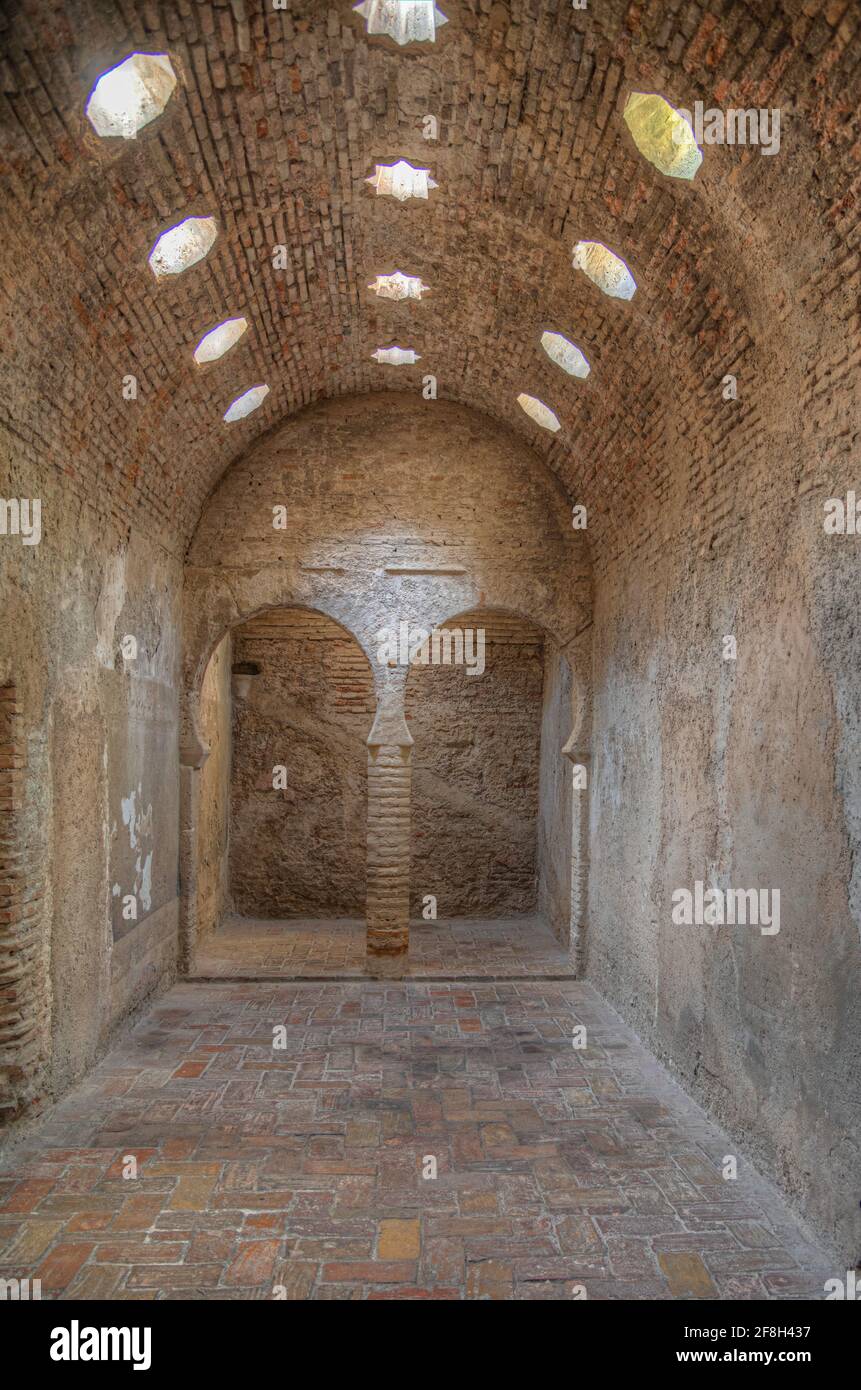 Interior de El Banuelo, casa spa árabe en Granada, España Foto de stock