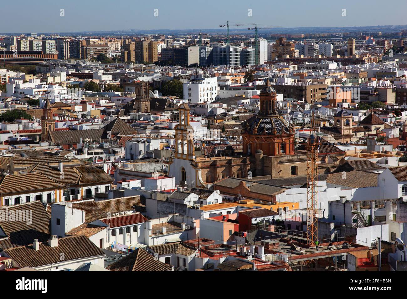 España, Andalucía, centro histórico de Sevilla, vista desde la torre de la catedral hasta la ciudad Foto de stock