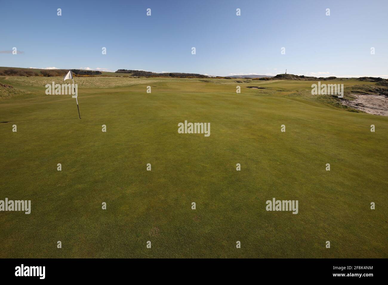 Scotland, Ayrshire Turnberry Golf Ailsa Course 12 de abril de 2021. El agujero de 10th conocido como Dinna Fouter. 10th Verde Foto de stock