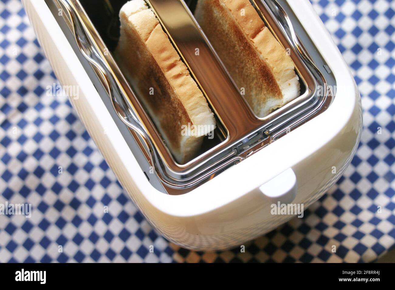 tostadas en un tostador Foto de stock
