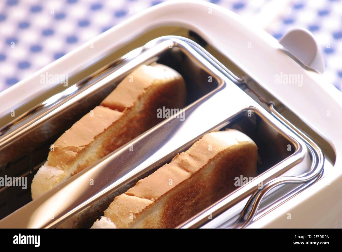 tostadas en un tostador Foto de stock