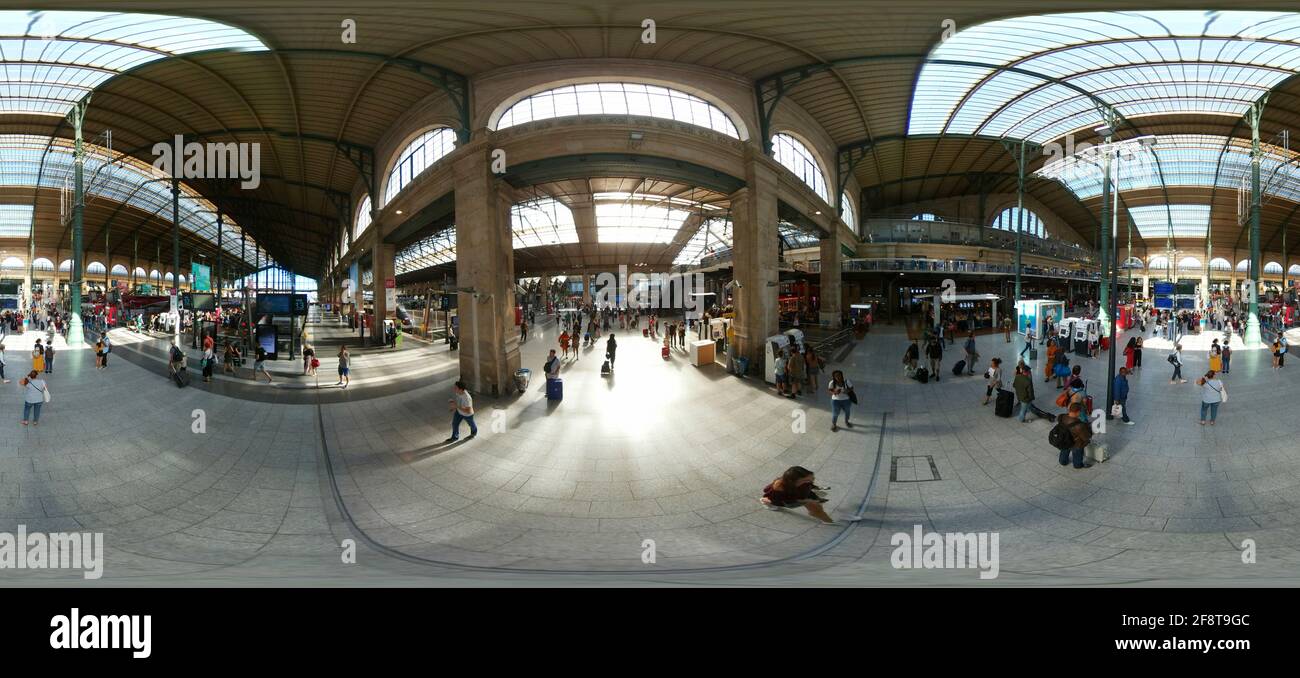 420 x 180 grad-Panorama: Gare du Nord, París, Frankreich/ Francia (nur fuer redaktionelle Verwendung. Keine Werbung. Referenzdatenbank: http://www.360- Foto de stock