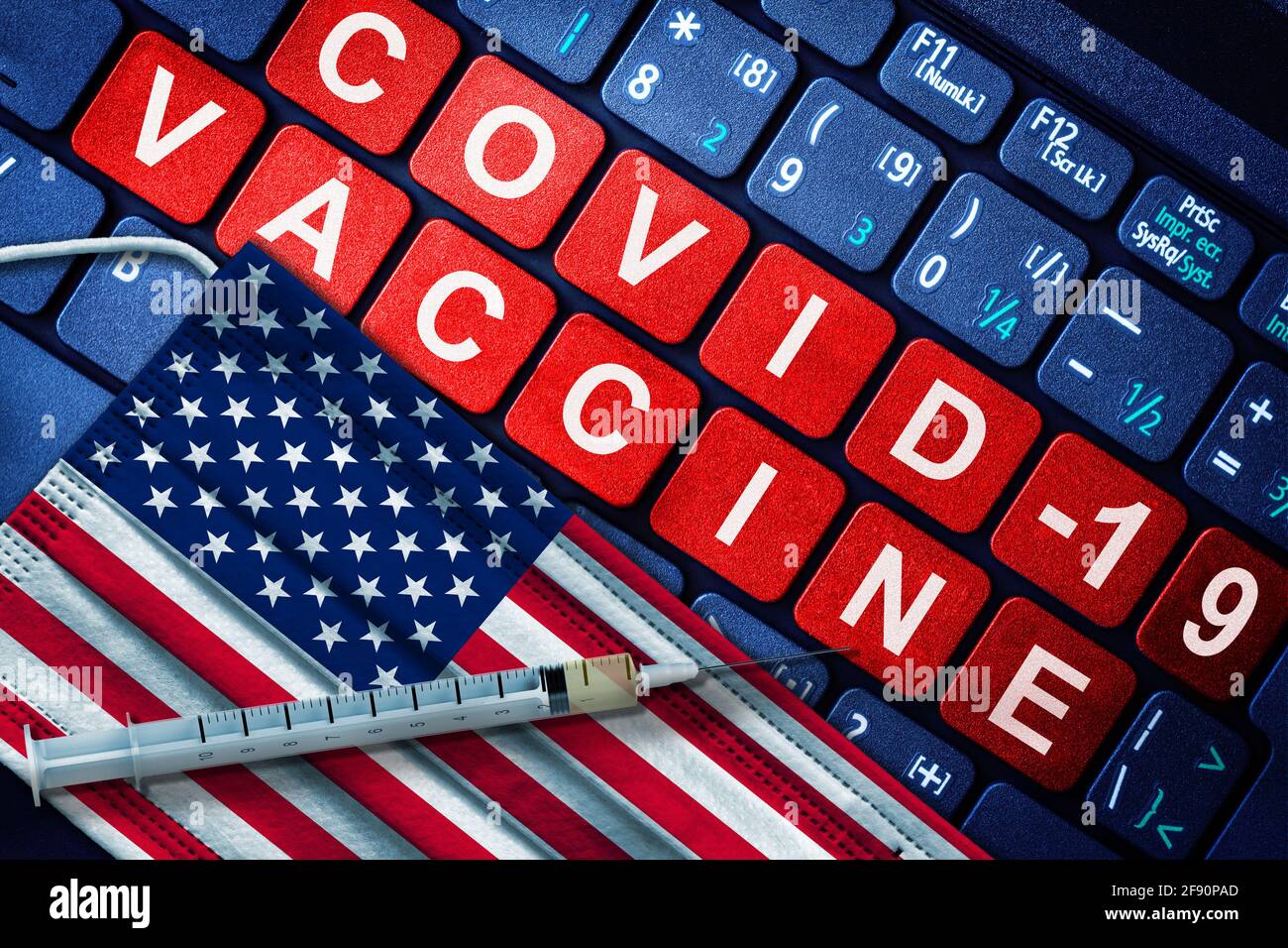 Vacuna COVID-19 en EE.UU. Mostrando jeringa y máscara facial con bandera  americana y mensaje de vacuna en el teclado de la computadora. Concepto de  Covid vaccinat Fotografía de stock - Alamy
