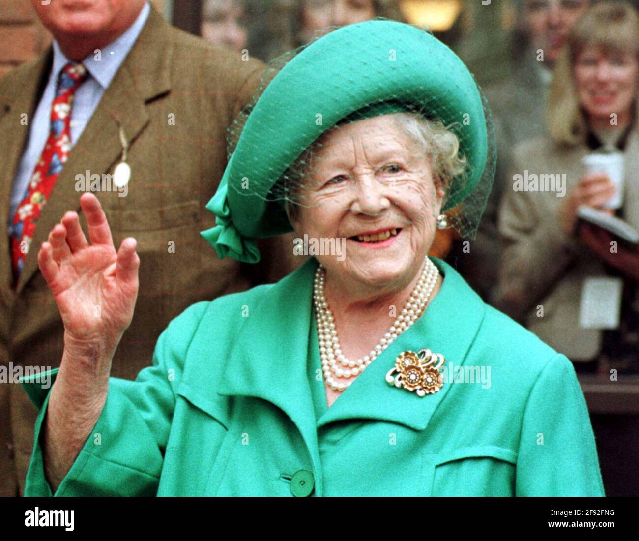 Foto de archivo del 12/3/1997 de la Reina Madre. El funeral de la madre Reina fue el último funeral real que se televisó ampliamente en el Reino Unido. Fecha de emisión: Viernes 16 de abril de 2021. Foto de stock