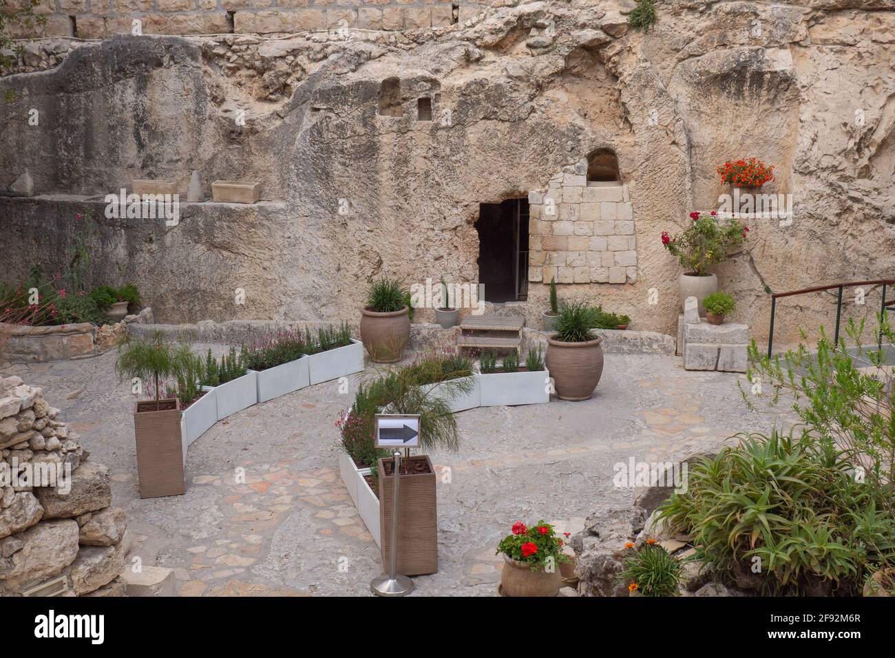 La tumba de Jesucristo en el jardín de la tumba. Entrada a la Tumba