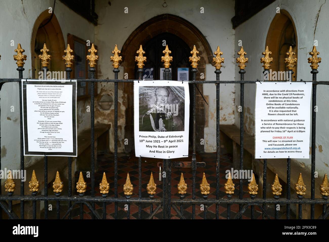 Servicio de Recuerdo el viernes 16th de abril de 2021 en la Iglesia de Todos los Santos, St Ives, Inglaterra, por Su Alteza Real el Príncipe Felipe, Duque de Edimburgo, que murió el 9th de abril de 2021. Foto de stock