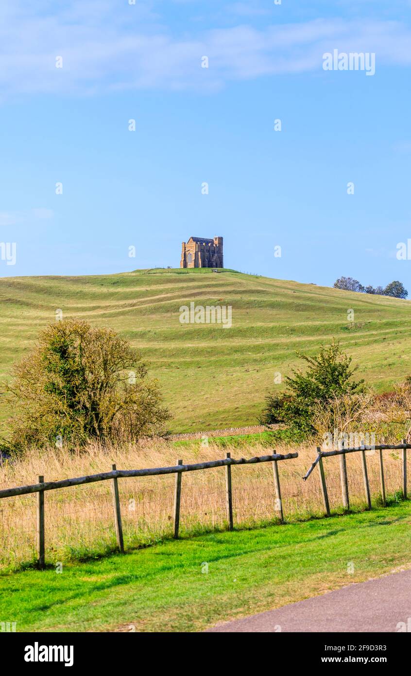 Capilla de Santa Catalina, una pequeña capilla en una colina sobre el pueblo de Abbotsbury en Dorset, al suroeste de Inglaterra, dedicada a Santa Catalina de Alejandría Foto de stock