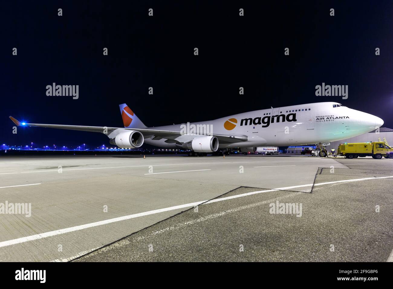 Stuttgart, Alemania - 7 de febrero de 2018: Avión Magma 747-400BCF de Air Atlanta Islandés en el aeropuerto de Stuttgart (STR) en Alemania. Boeing es un airc Foto de stock