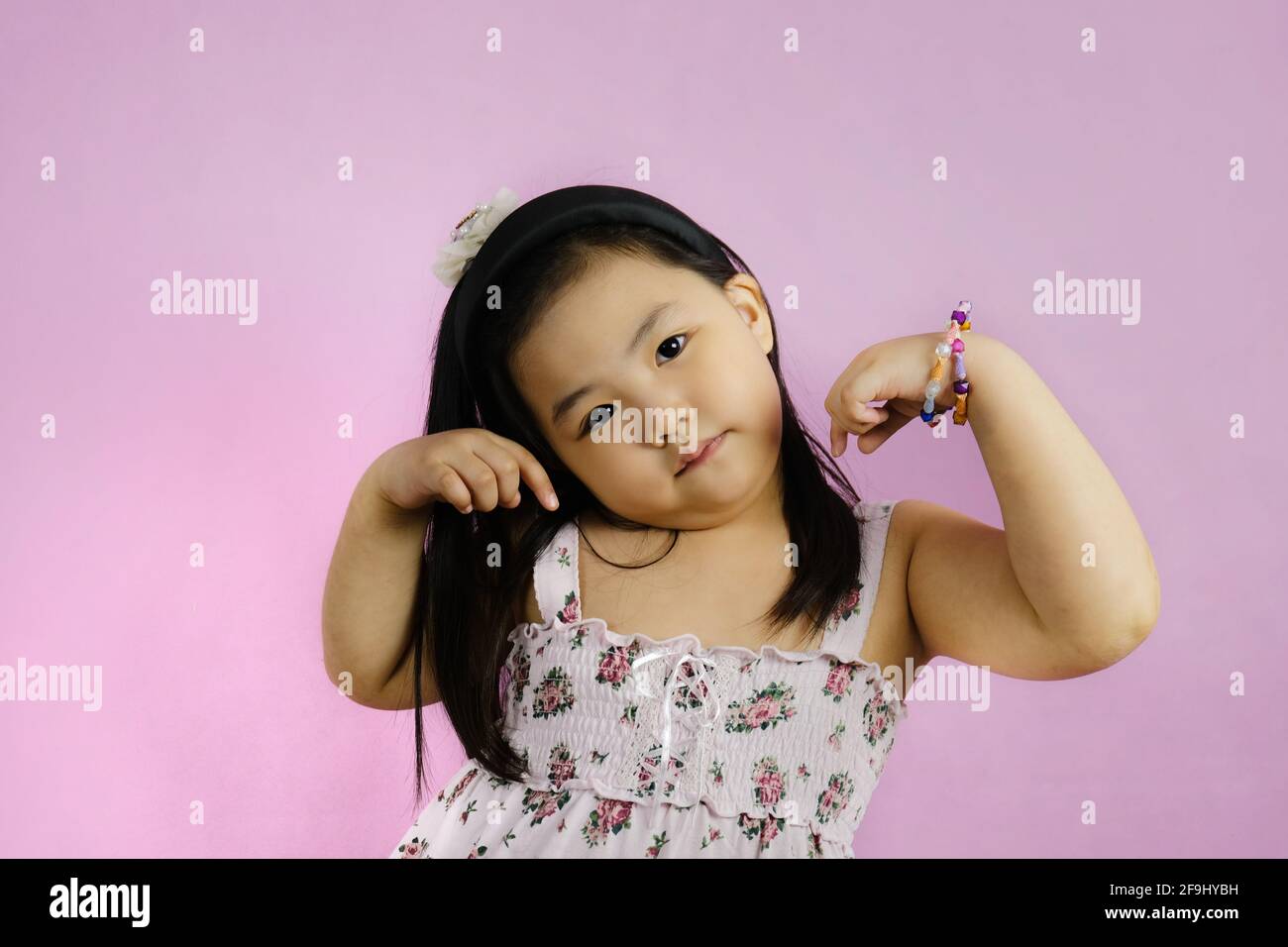Ni a gordita fotograf as e im genes de alta resoluci n Alamy