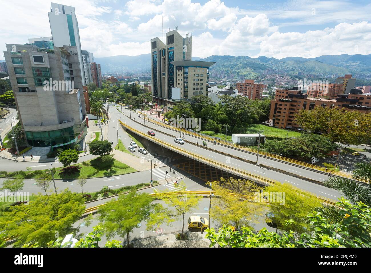 El poblado medellin colombia fotografías e imágenes de alta resolución
