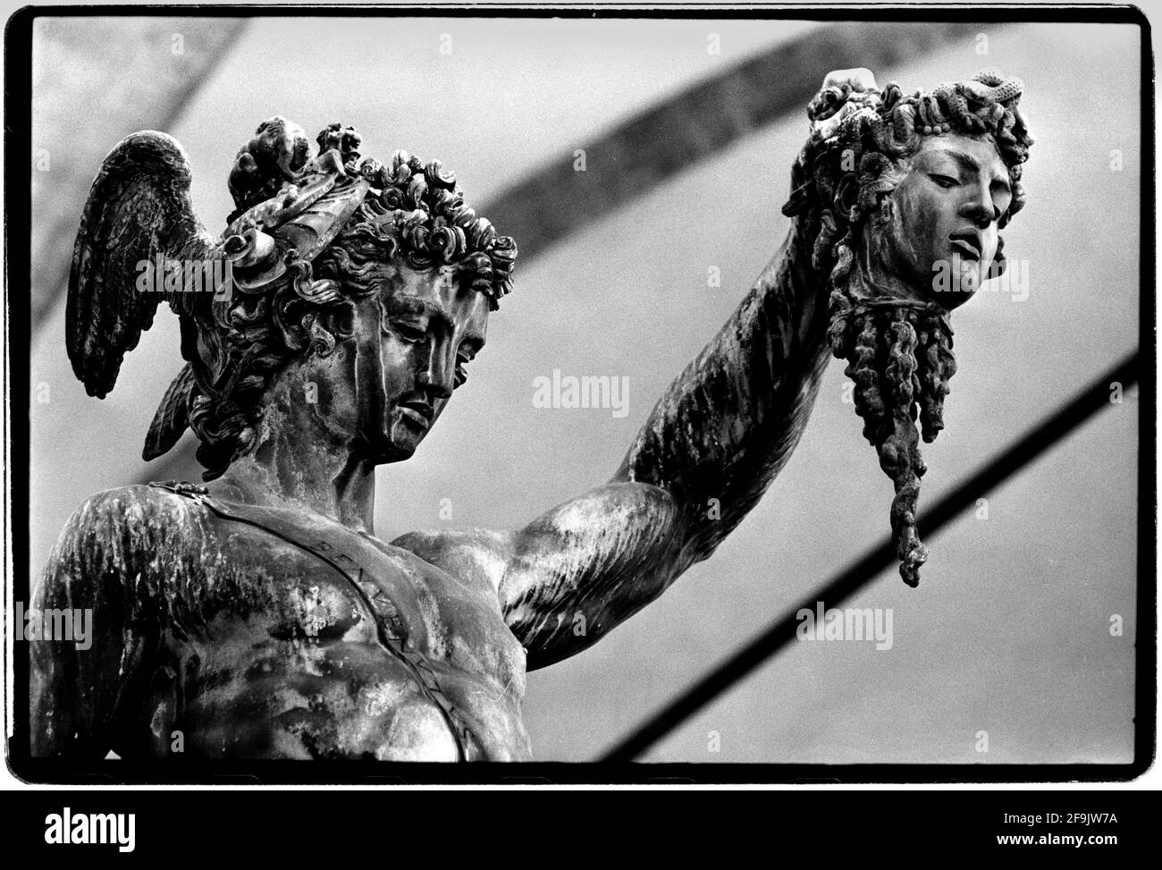 Perseo con la cabeza de medusa Imágenes de stock en blanco y negro - Alamy Perseo con la cabeza de medusa Imágenes de stock en blanco y negro - Alamy