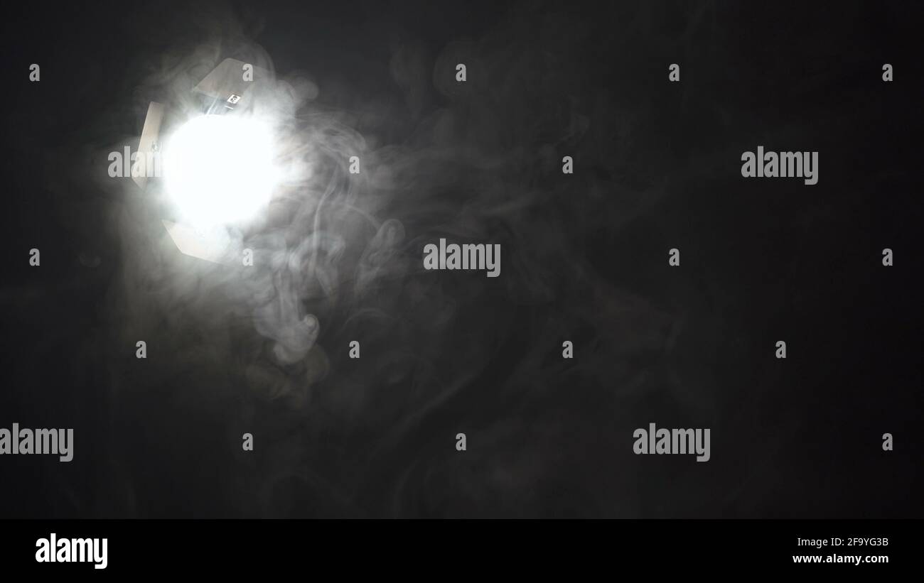 Foto del foco en nubes de humo Foto de stock