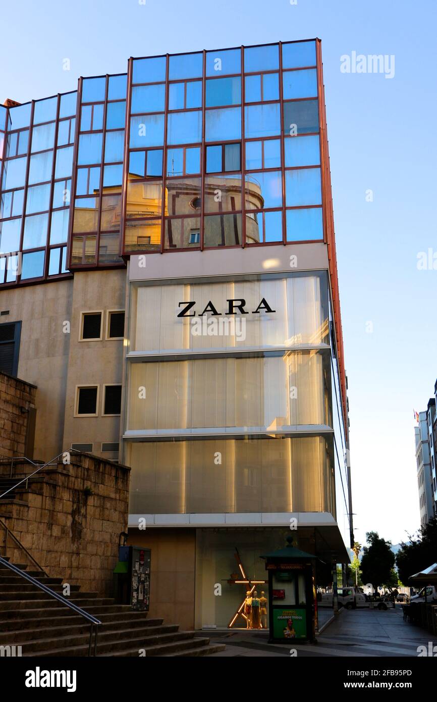 Tienda zara españa fotografías e imágenes de alta resolución - Página 4 -  Alamy