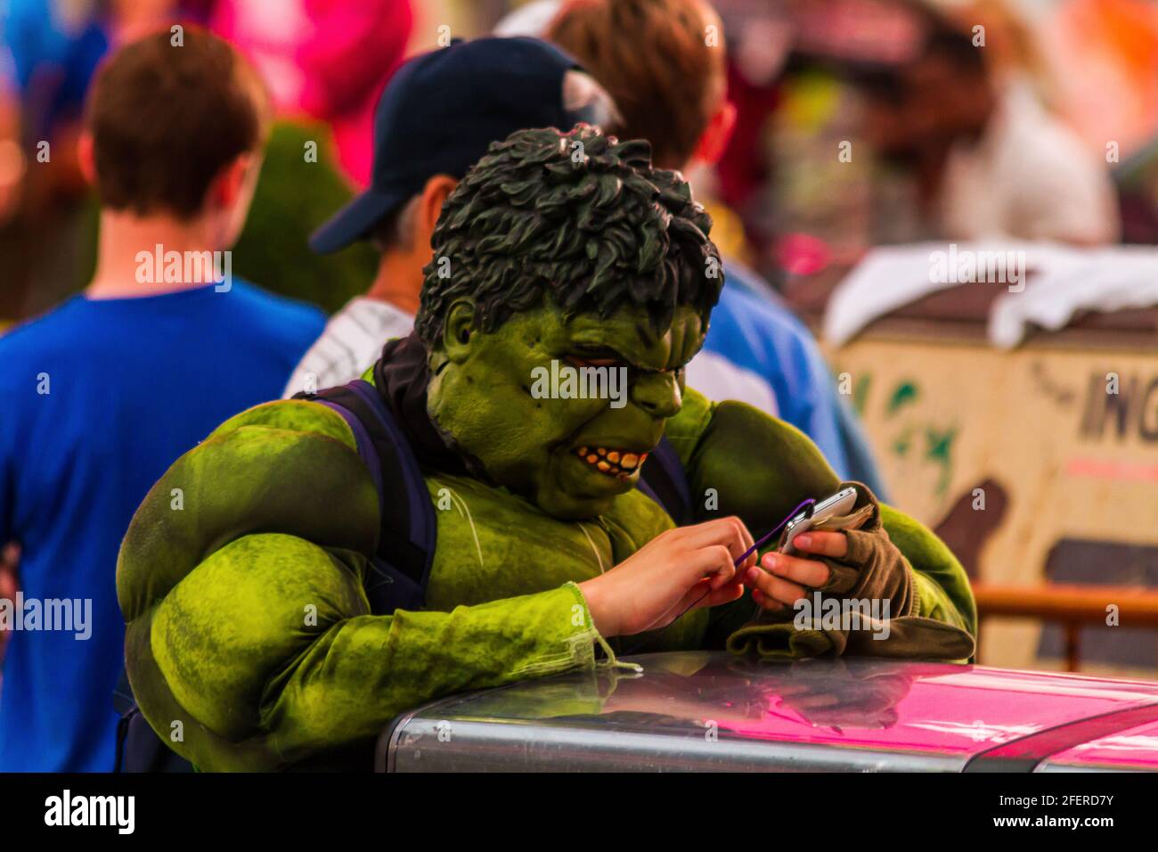 Hulk costume fotografías e imágenes de alta resolución - Alamy