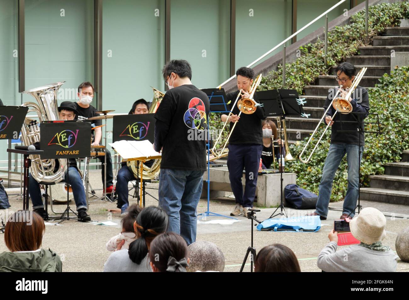 iida, Nagano, Japón, 25-04-2021 , fanfarria musical durante el festival de la ciudad de Iida durante la primavera de 2021. Foto de stock