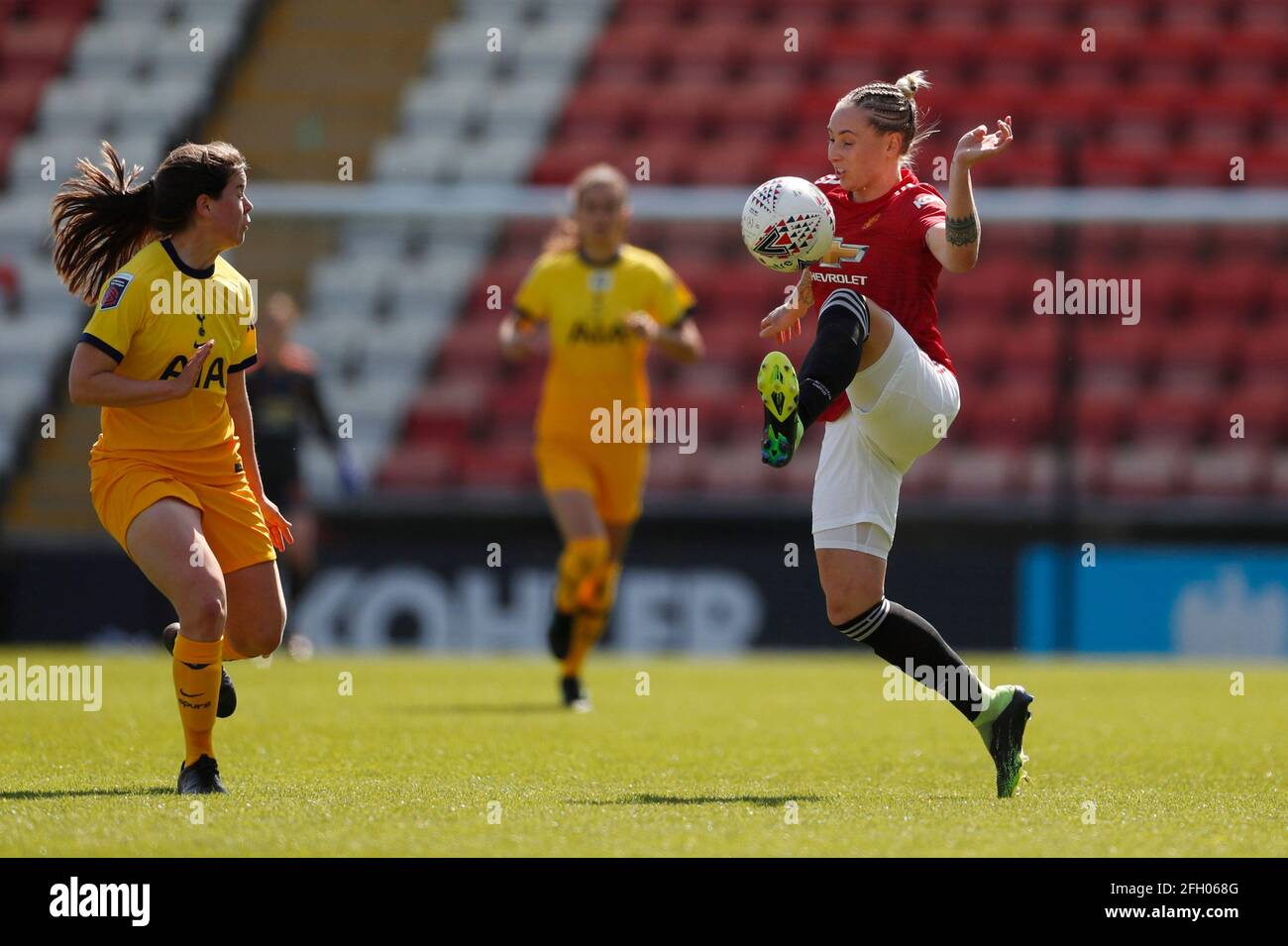 Fútbol Fútbol - Super Liga Femenina - Manchester United v Tottenham Hotspur - Leigh Sports Village, Manchester, Gran Bretaña - 25 de abril de 2021 Manchester United's Leah Galton in action Action Images via Reuters/Lee Smith Foto de stock