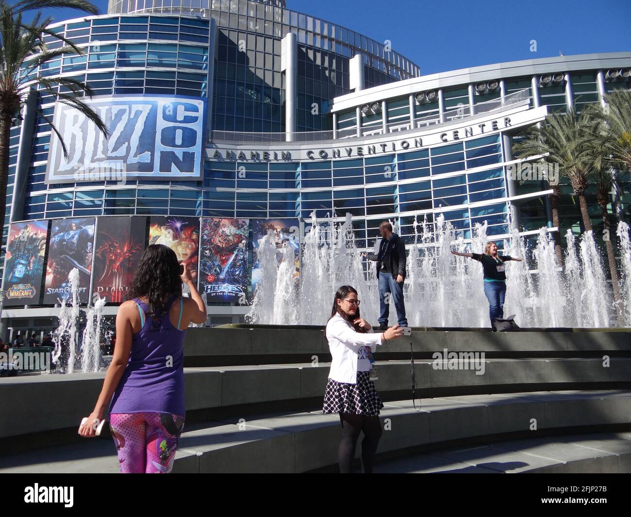 Friki De Los Juegos Fotografías E Imágenes De Alta Resolución - Alamy