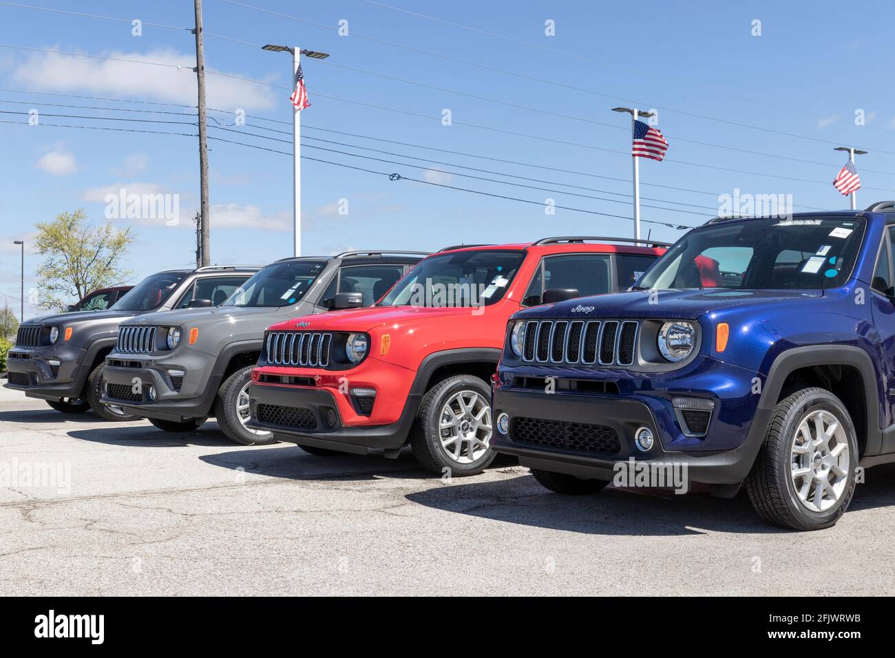 Plainfield Circa Abril 2021 Exhibición de Jeep Wrangler en un concesionario Chrysler. Las