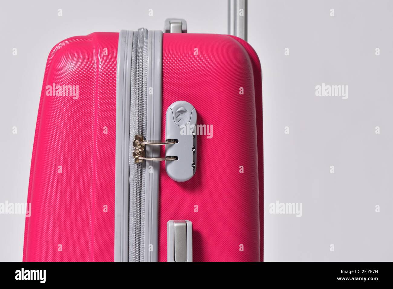 Cerradura de maleta fotografías e imágenes de alta resolución - Alamy