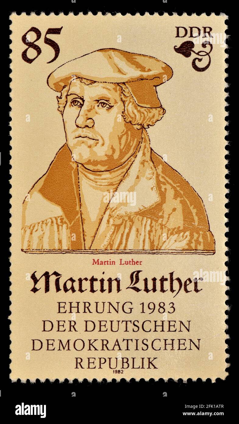 Sello postal de Alemania Oriental (1982) : 500th aniversario del nacimiento de Martin Luther (1483-1546) Foto de stock