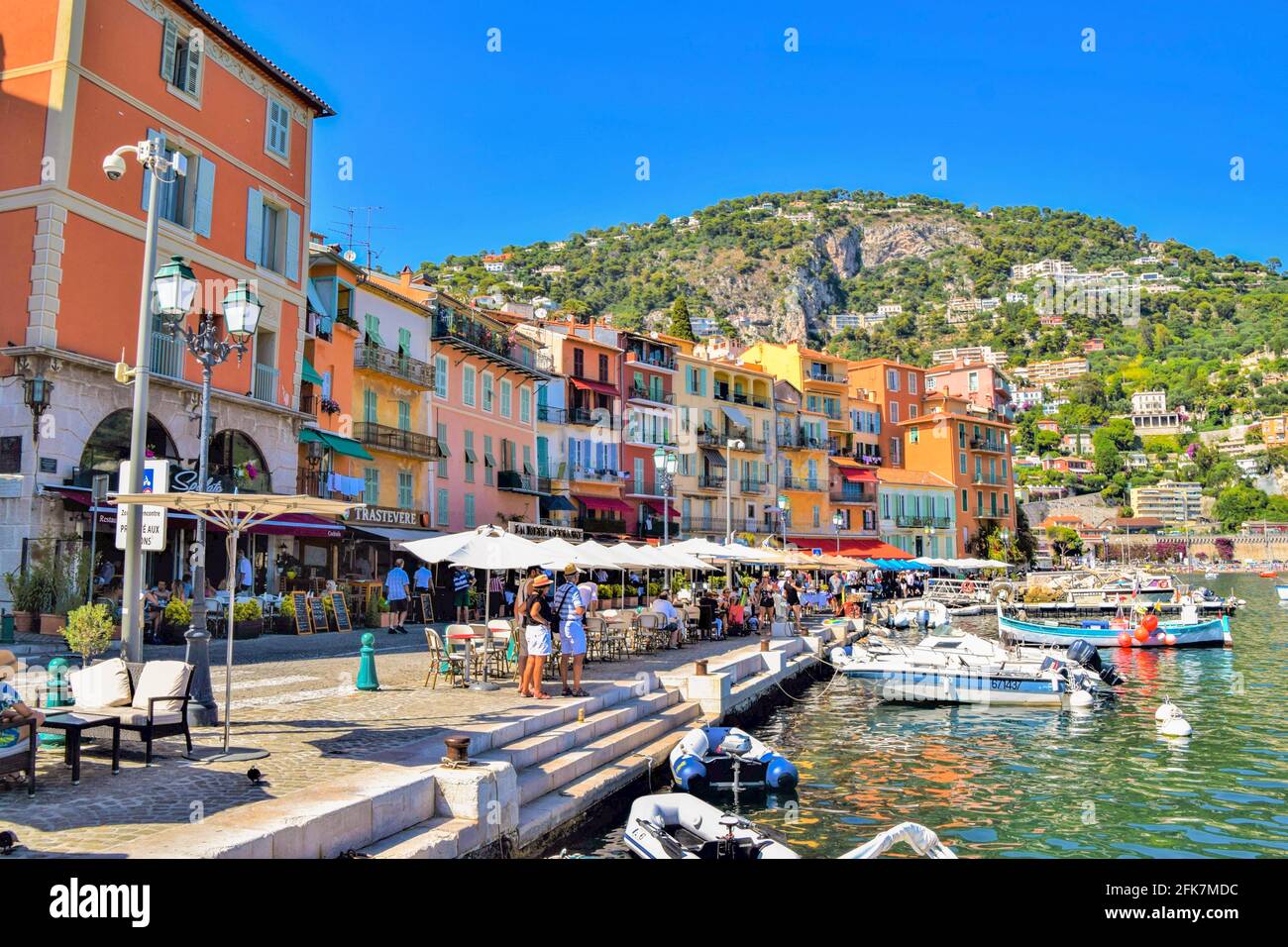 Puerto deportivo de Villefranche Sur Mer, al sur de Francia Fotografía de  stock - Alamy