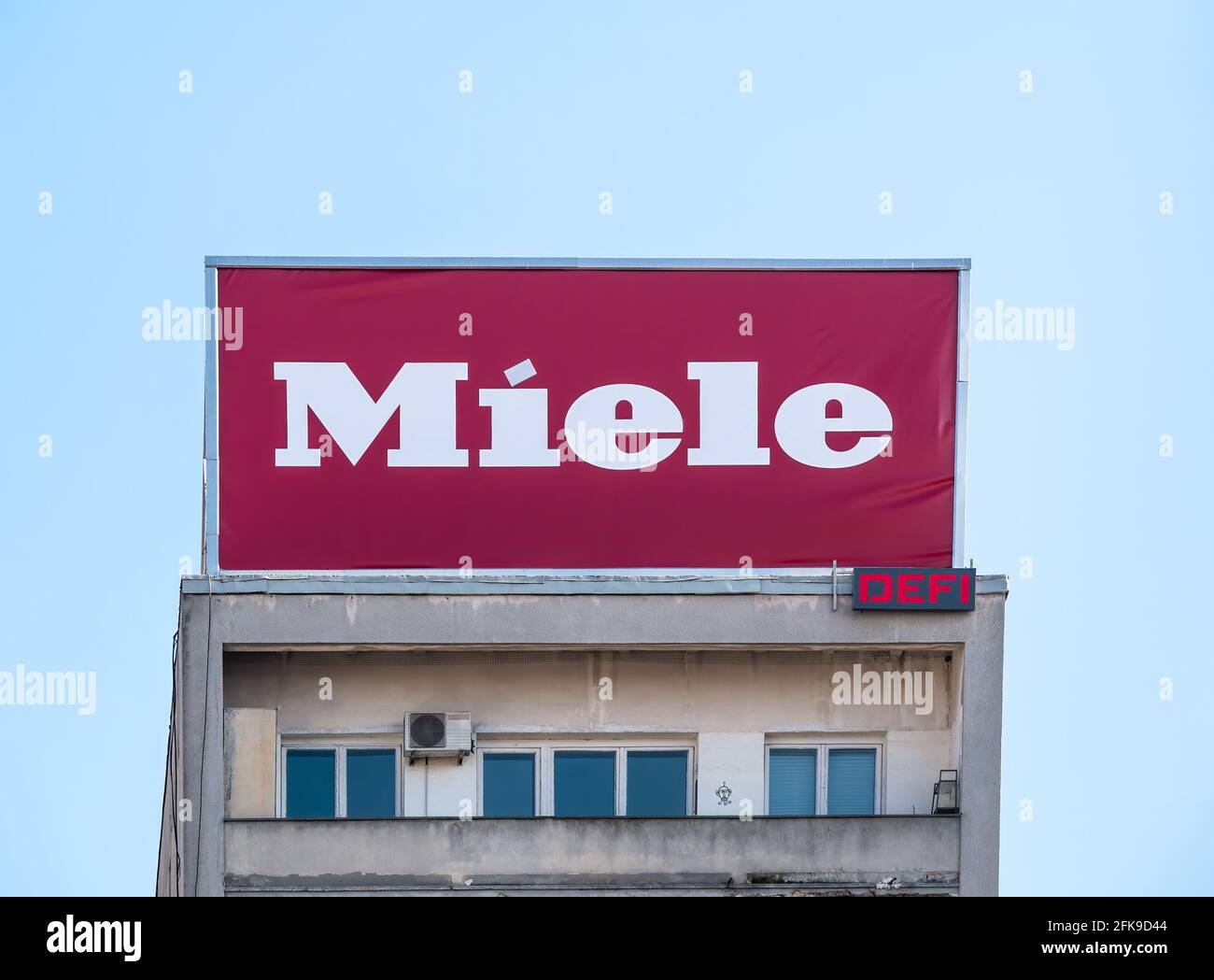 Miele logo fotografías e imágenes de alta resolución - Alamy