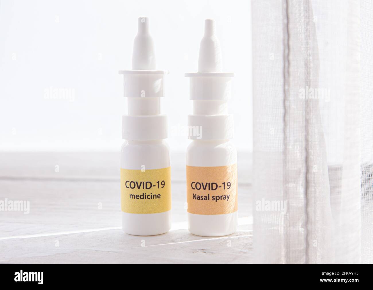 Nasal spray bottle fotografías e imágenes de alta resolución - Alamy