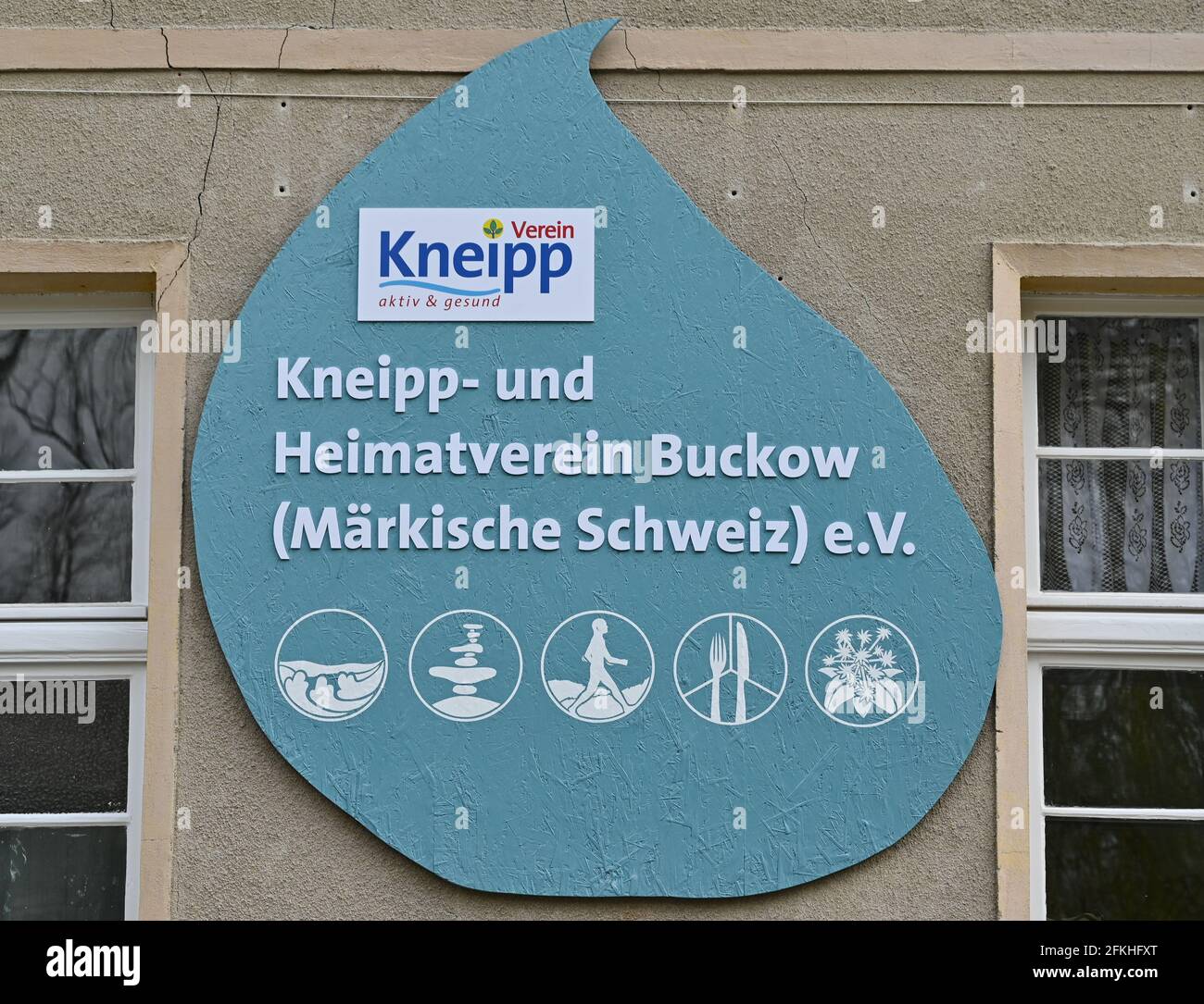 Buckow, Alemania. 22nd de Abr de 2021. Un signo de la Kneipp- und  Heimatverein Buckow (Märkische Schweiz) e.V. La perla de Märkische Schweiz  ya es un centro de salud, pero carece de