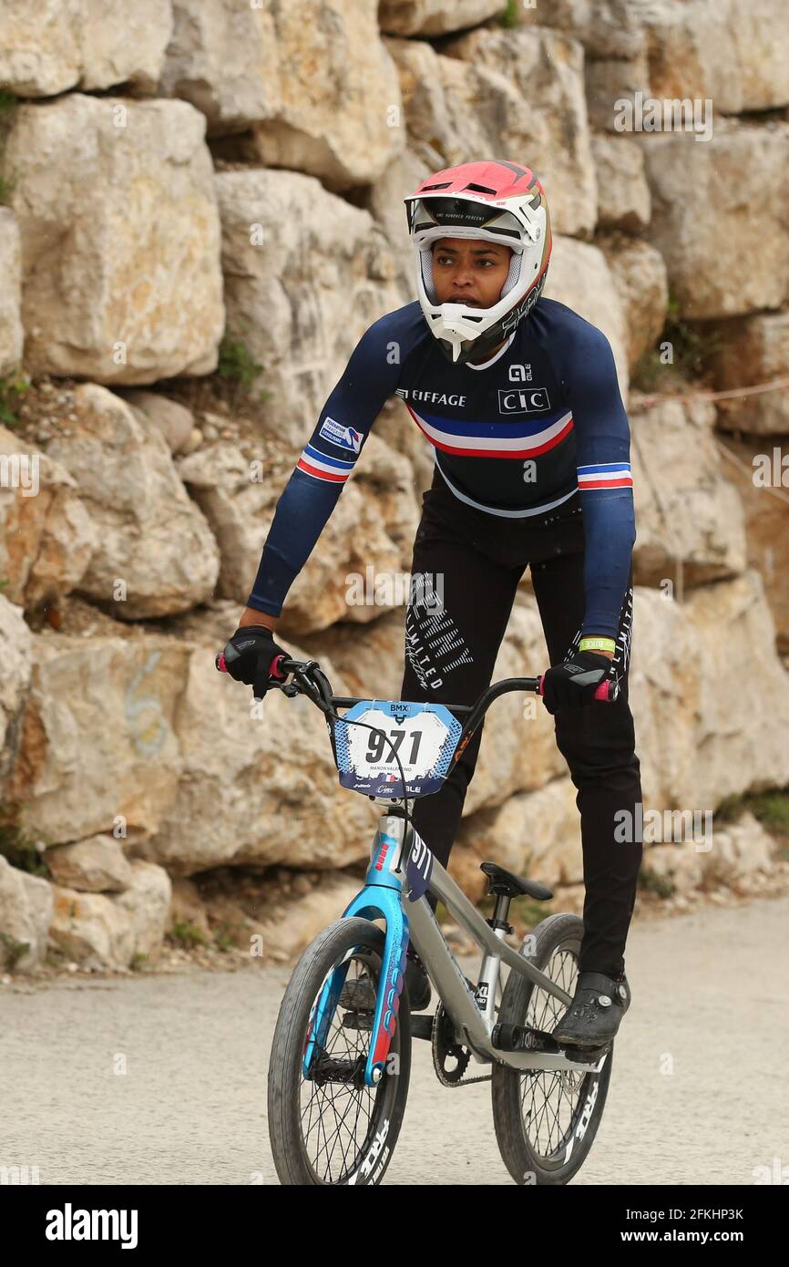Verona, Italia. 01st de mayo de 2021. Manon VALENTINO de Francia (971)  compite en la BMX Racing Women Elite Round 1 de la Copa Europea de la UEC  en la BMX Olympic