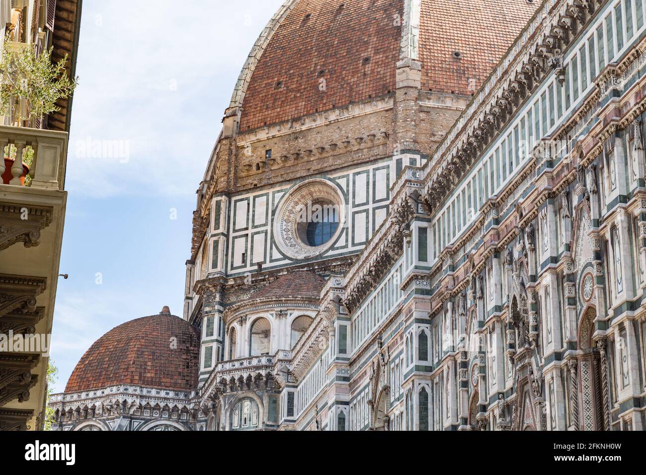 Decoraciones de pared de mármol de la Catedral de Santa Maria del Fiore, Florencia, Toscana, Italia Foto de stock