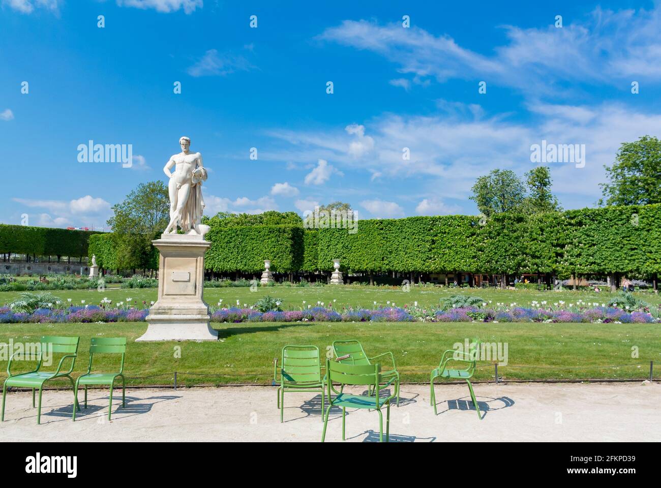 Estatuas en los jardines de las Tullerías, parís, francia Foto de stock