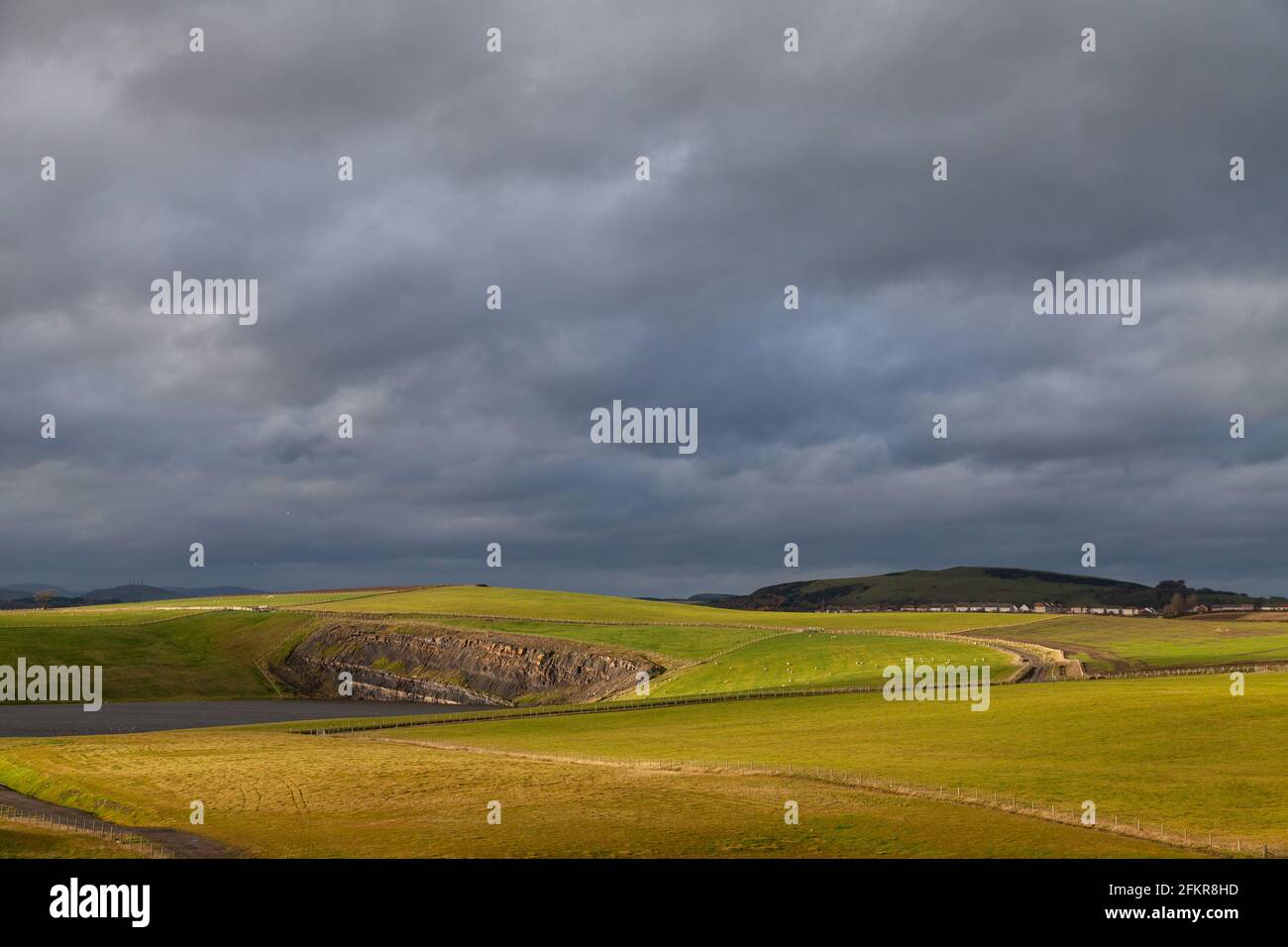 El antiguo yacimiento minero de opencast en Muir Dean cerca de Crossgates, Fife, Escocia Foto de stock