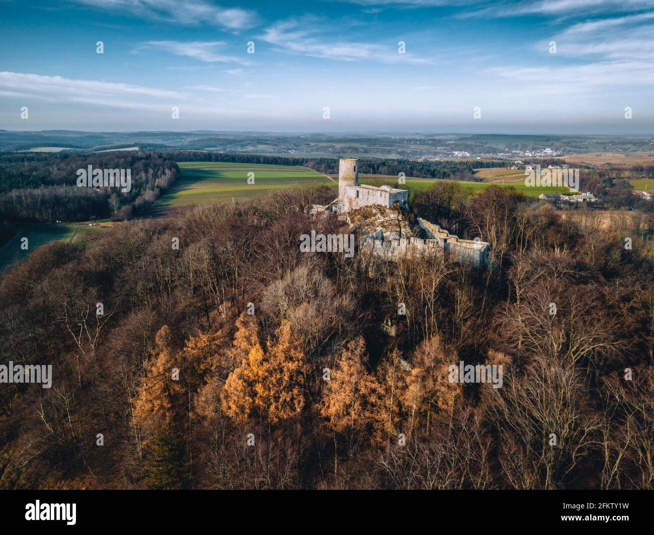 Castillo de Pilcza en Smolen. Smolen, Subcarpathia, Polonia. Foto de stock