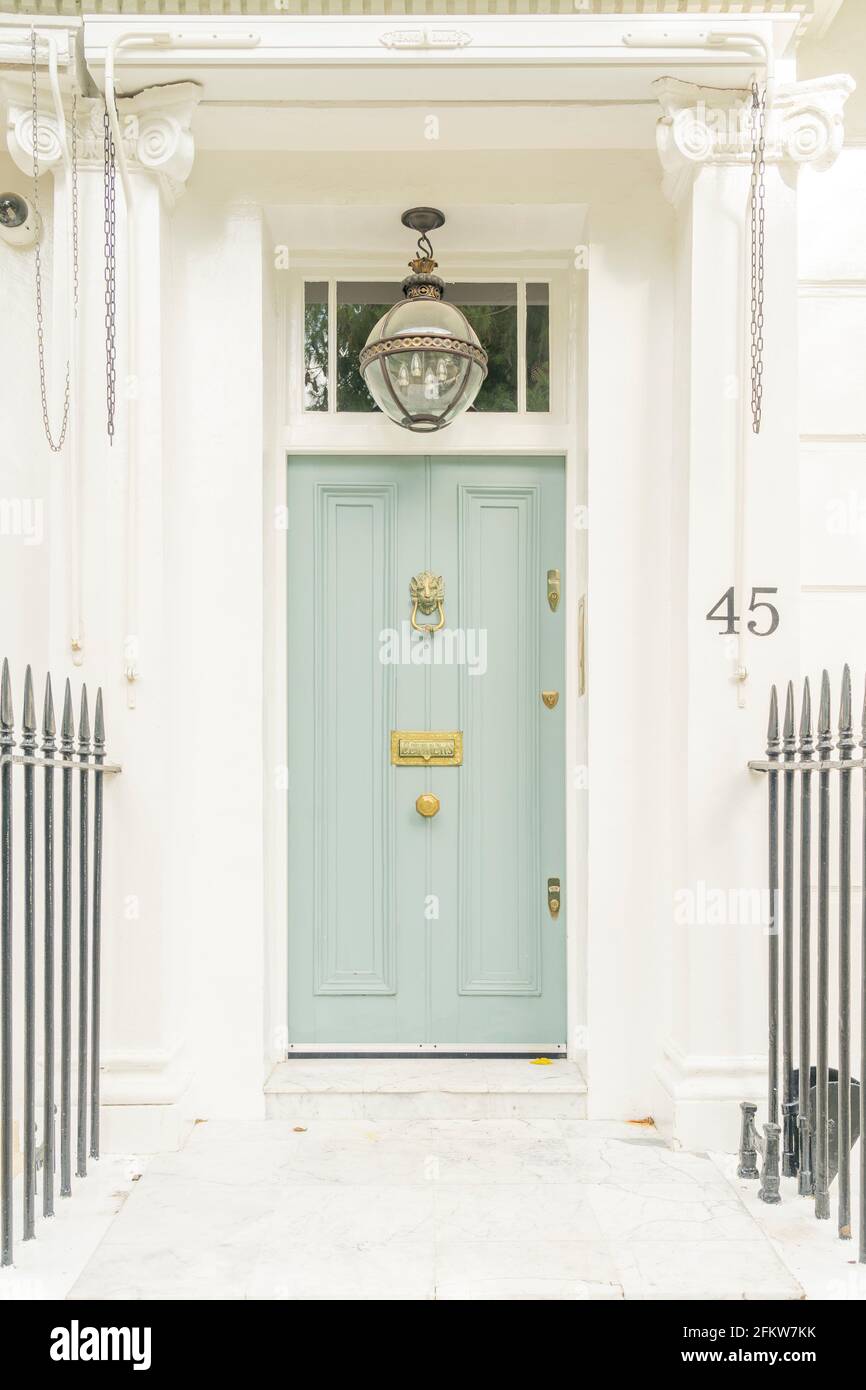 Julio de 2020. Londres. Puertas en South Kensington, Londres, Inglaterra Foto de stock