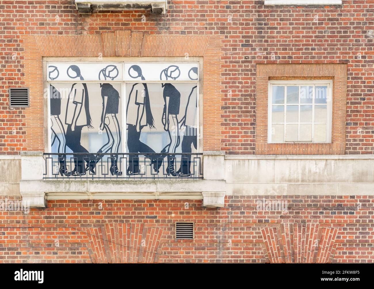 Julio de 2020. Londres. Arquitectura y fachada del edificio en Paddington Central, Londres, Inglaterra Foto de stock