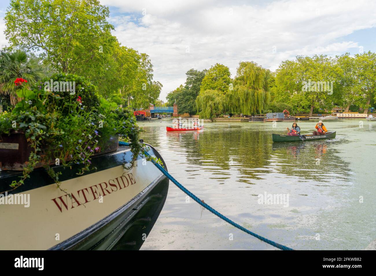 Julio de 2020. London.Canal barcos, little venice, Londres Inglaterra Reino Unido Foto de stock