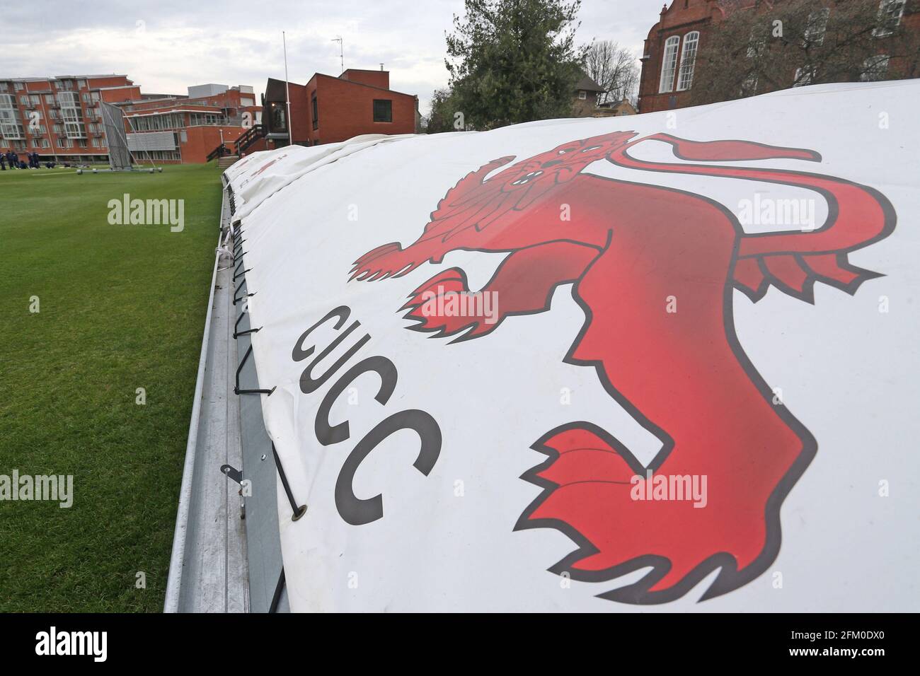 Logotipo del Cambridge University Cricket Club durante Cambridge MCCU