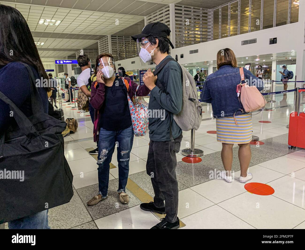 A pesar del aumento de casos de covid en Filipinas, el gobierno levantó algunas restricciones de viaje para alentar a la gente a viajar más localmente y ayudar a impulsar el turismo. Filipinas. Foto de stock