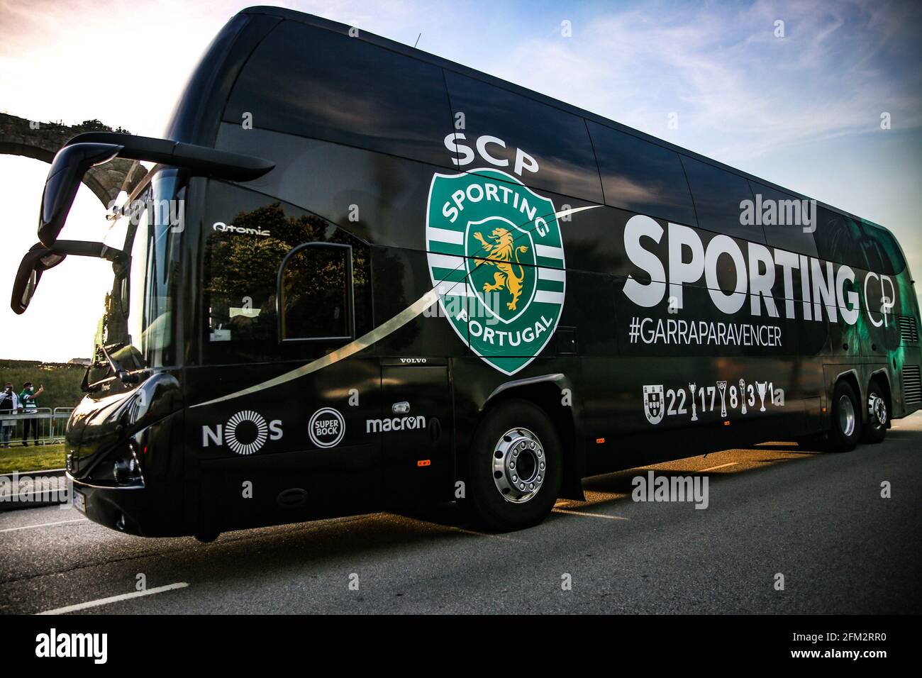 Vila do Conde, Portugal. 05th de mayo de 2021. Autobús deportivo Llegando  al estadio Arcos durante el partido DE los hombres Liga NOS entre Rio Ave y  Sporting CP en el estadio