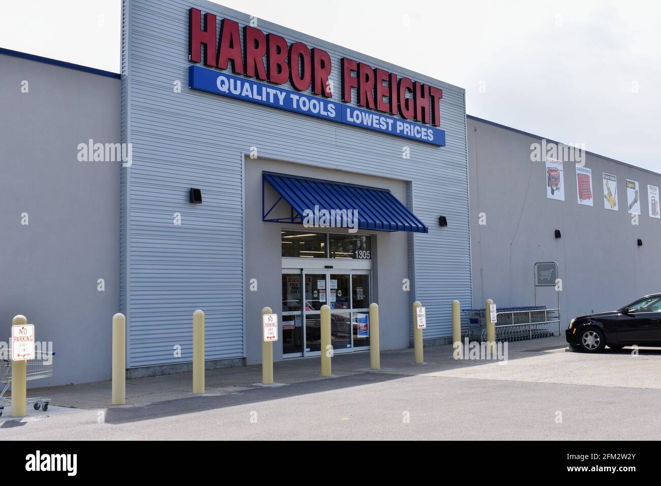 La tienda de herramientas Harbour Freight Fotografía de stock - Alamy