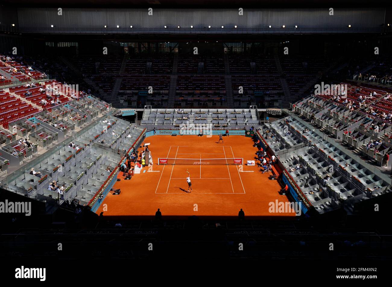 Tenis - ATP Masters 1000 - Madrid Open - Caja Magica, Madrid, España - 6 de  mayo de 2021 Vista general de Alex de Minaur de Australia en acción durante  su tercera