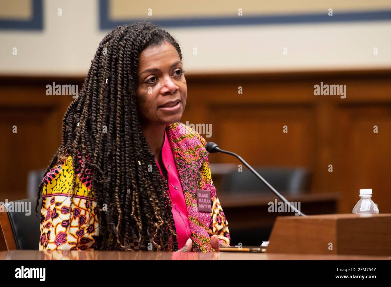 Washington, Estados Unidos de América. 06th de mayo de 2021. Joia Adele Crear-Perry, M.D., FACOG, Fundadora y Presidenta de la National Birth Equity Collaborative, comparece ante un Comité de Supervisión y Reforma de la Cámara de Representantes con una audiencia “Birthing While Black: Examining Americas Black Maternal Health Crisis” en el edificio de oficinas de Rayburn House en Washington, DC, jueves, 6 de mayo de 2021. Crédito: Rod Lamkey/CNP | uso en todo el mundo Crédito: dpa/Alamy Live News Foto de stock