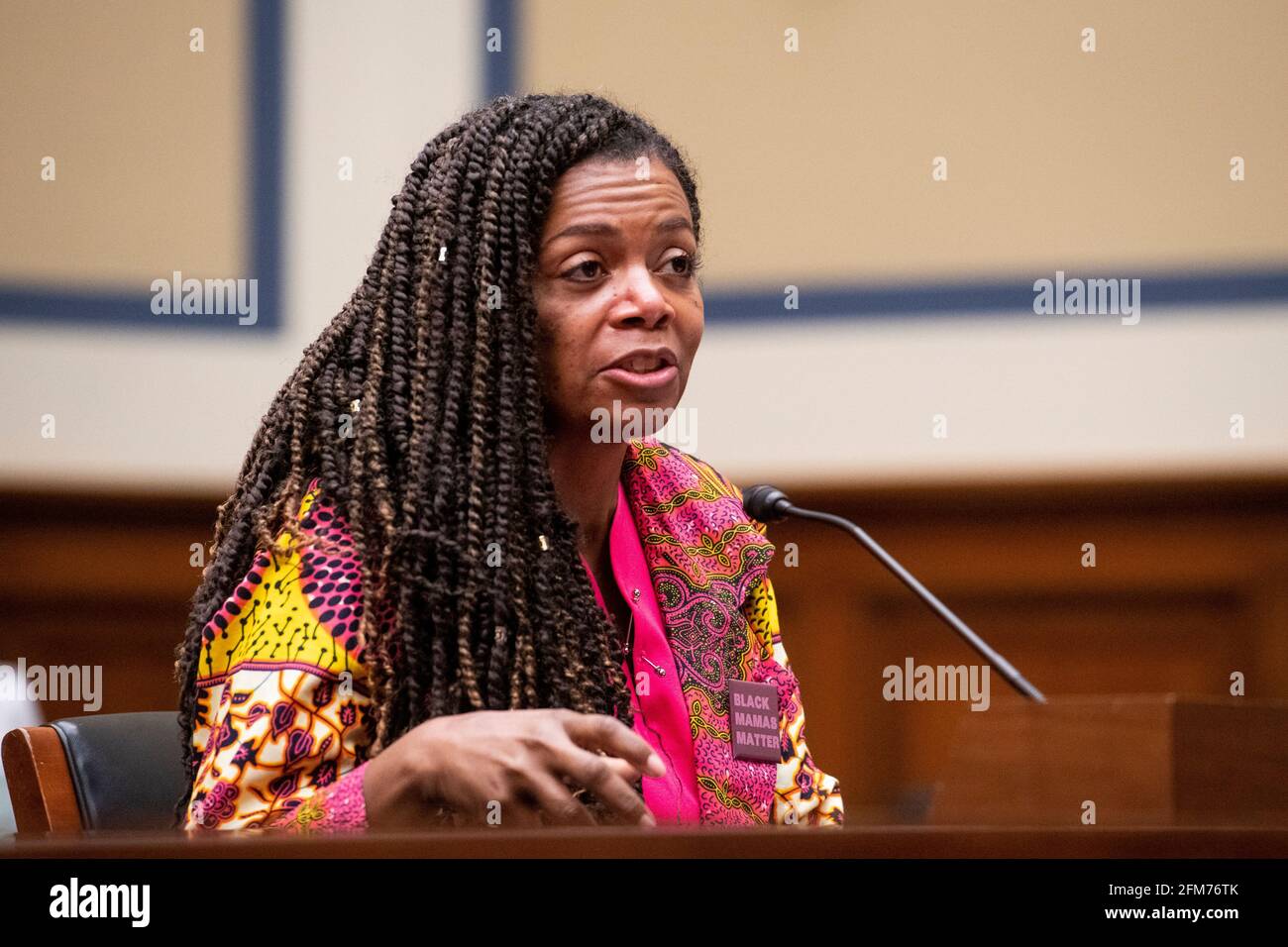 Joia Adele Crear-Perry, M.D., FACOG, Fundadora y Presidenta de la National Birth Equity Collaborative, comparece ante un Comité de Supervisión y Reforma de la Cámara de Representantes con una audiencia “Birthing While Black: Examining Americas Black Maternal Health Crisis” en el edificio de oficinas de Rayburn House en Washington, DC, jueves, 6 de mayo de 2021. Crédito: Rod Lamkey/CNP /MediaPunch Foto de stock