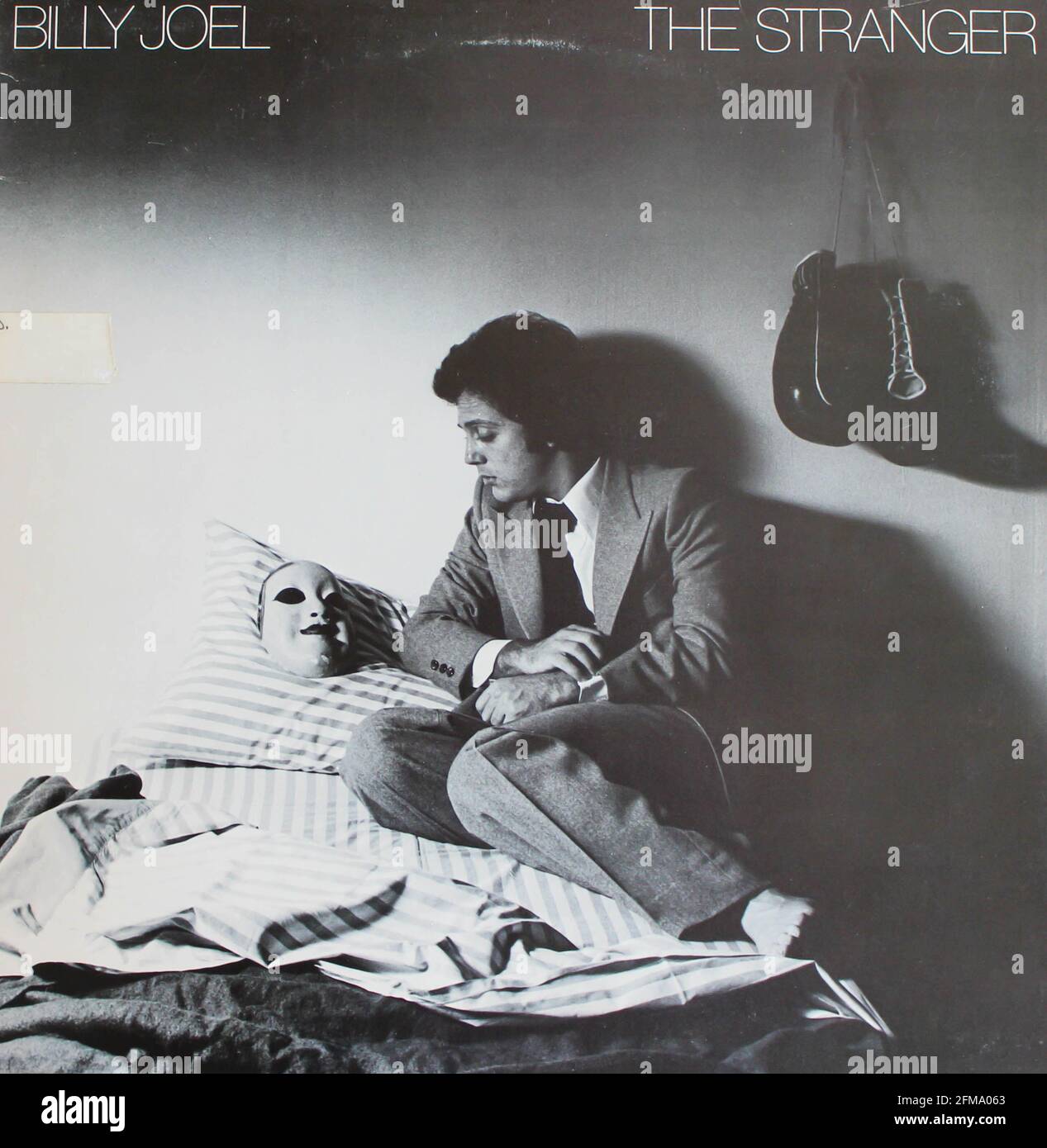 Pop rock and soft rock artist, Billy Joel álbum de música en disco LP de vinilo. Título: La portada del álbum Stranger Foto de stock