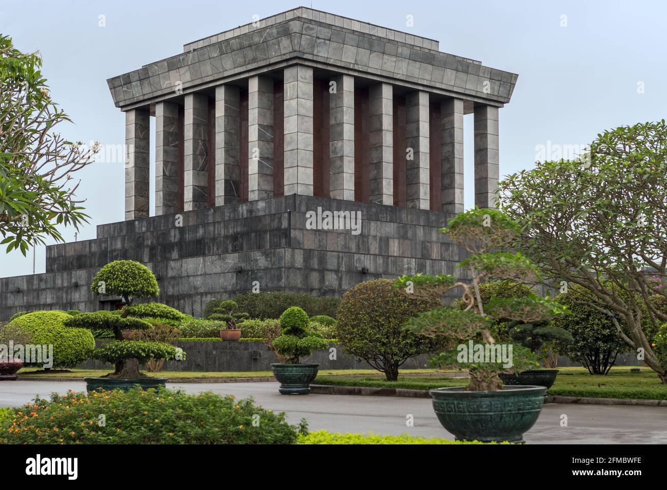 Parte trasera del mausoleo, complejo Ho Chi Minh, Hanoi, Vietnam Fotografía  de stock - Alamy